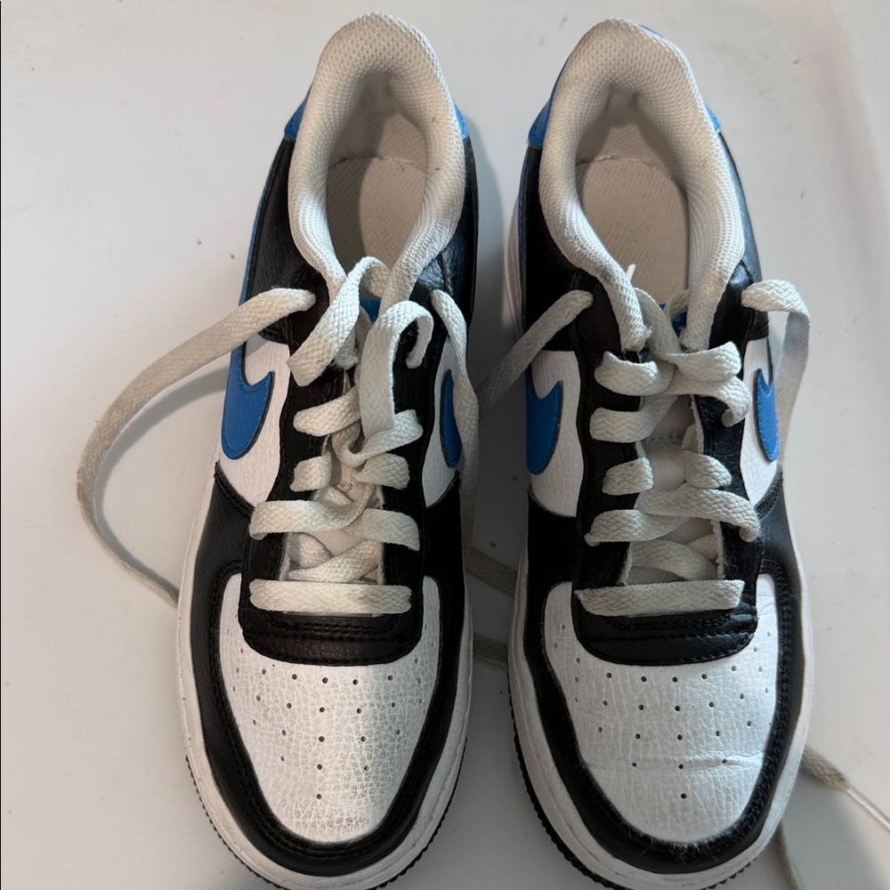 Nike Kids Black, White & Blue Athletic Sneakers
